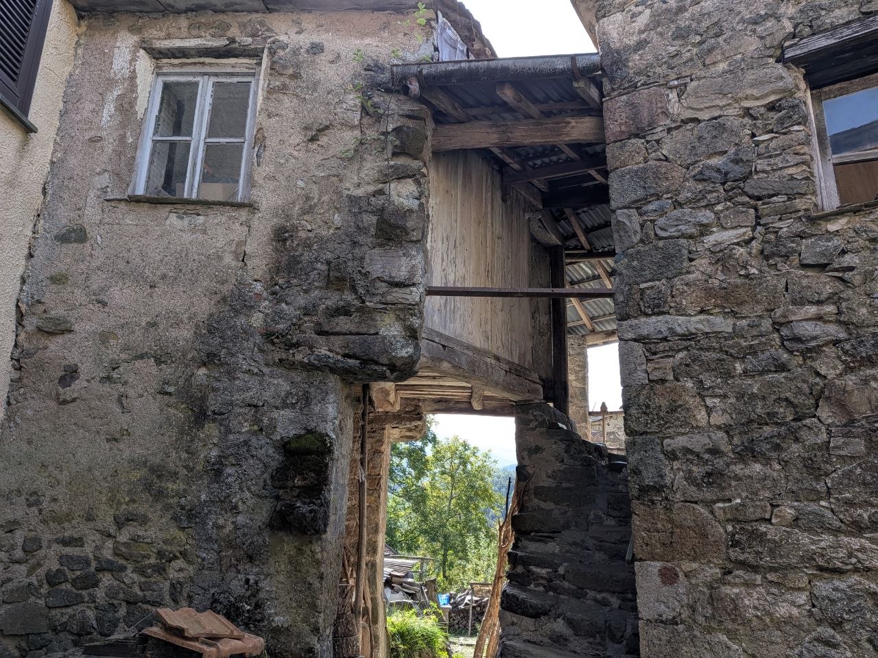 Morgallo - passaggio coperto